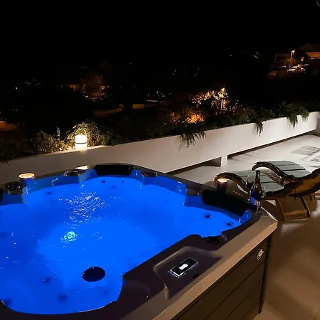 Sun Hills 4 *