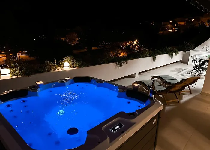 Sun Hills 4 *